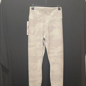 Alo leggings, white camo, size large